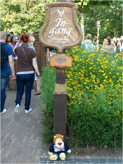 Alex Goes To The Efteling 8