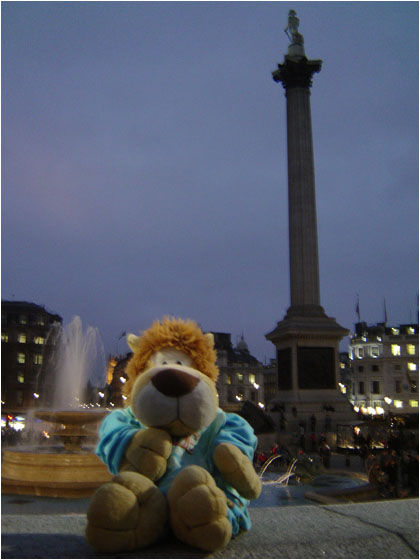Alex de Leeuw in London Trafalgar Square